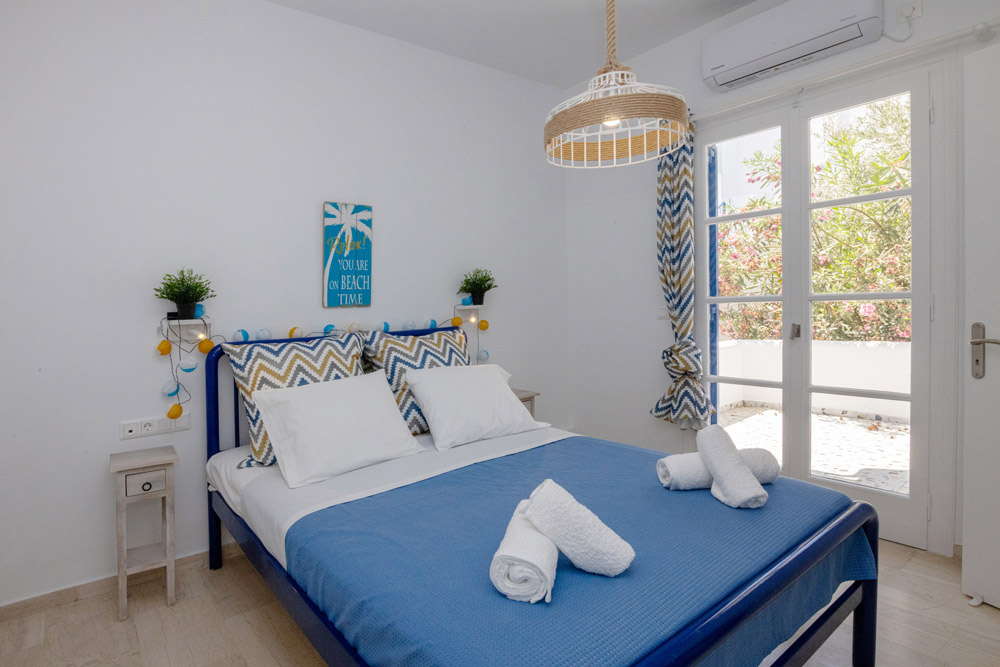 Β-001_final-krevatokamara-c Κρεβατοκάμαρα 1 Zen beach house Tinos 2 - Bed room 1 in Zen beach house Tinos 2